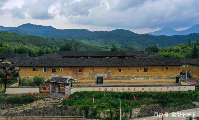 时光深处的诗意栖居 探访新罗梅溪围屋与大池仰高楼